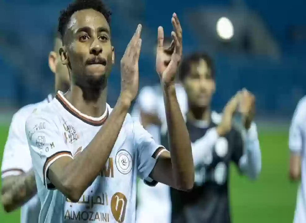 أزمة جديدة بين الهلال والشباب بسبب صفقة 