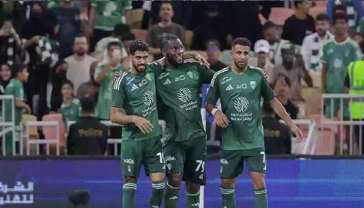 الأهلي السعودي يتصدر والقمة سعودية بامتياز