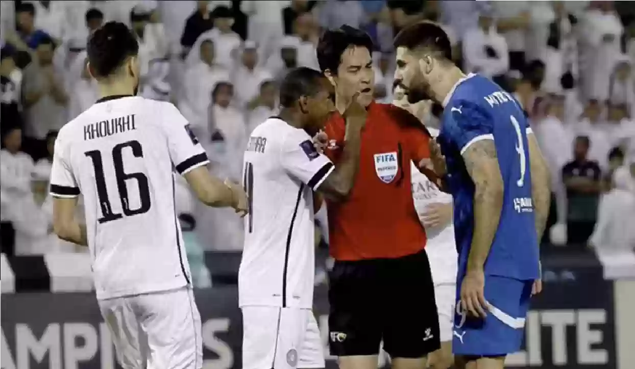 حكم مباراة الهلال والسد يغلق حسابه على إنستجرام